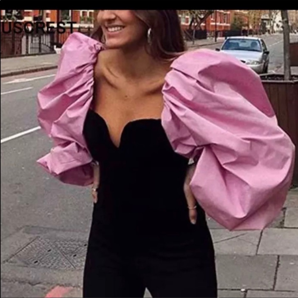 Black velvet pink top